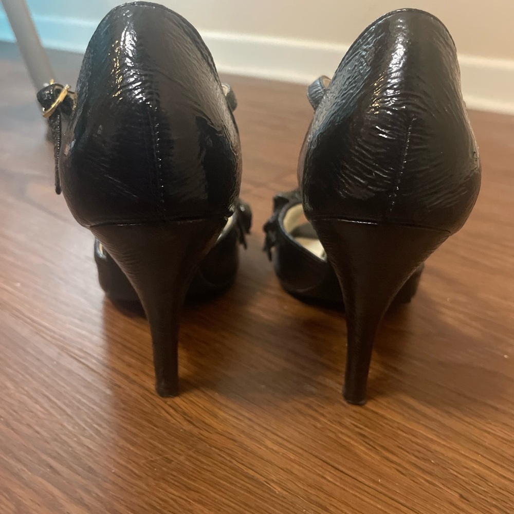 Steve Madden P Talisa Ruffle Peep Toe Black Heels - Picture 3 of 5